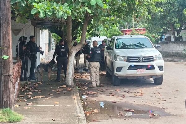 ¡CATEAN CASA Y TIENDA DE ABARROTES EN MEDELLÍN!