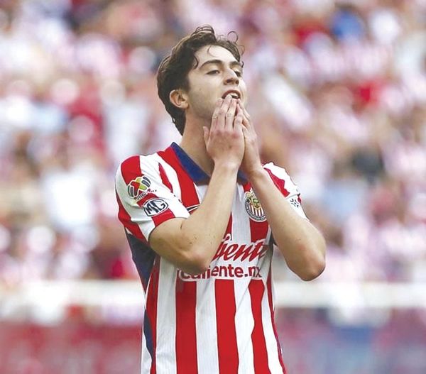 ¡CHIVAS CAE CONTRA QUERÉTARO Y CORTA RACHA DE 12 AÑOS!