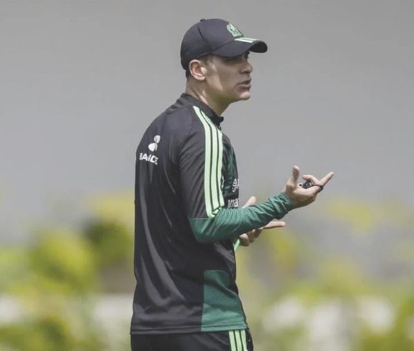 ¡DIRIGE MÁRQUEZ A UN TRI CASI COMPLETO!; FALTÓ LA “HORMIGA”