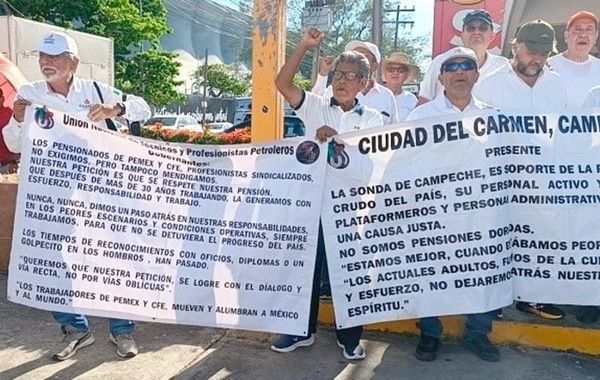 ¡PROTESTAN JUBILADOS! - DE PEMEX Y DE CFE