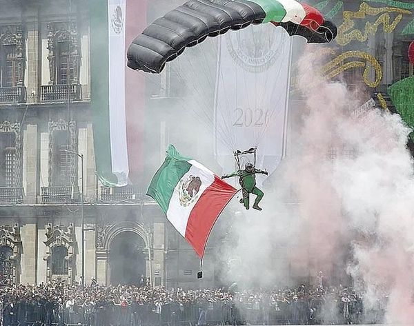 ¡APAPACHO A MILITARES!