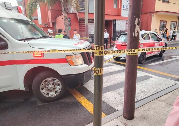 ¡PIERDE LA VIDA TAXISTA POR INFARTO!