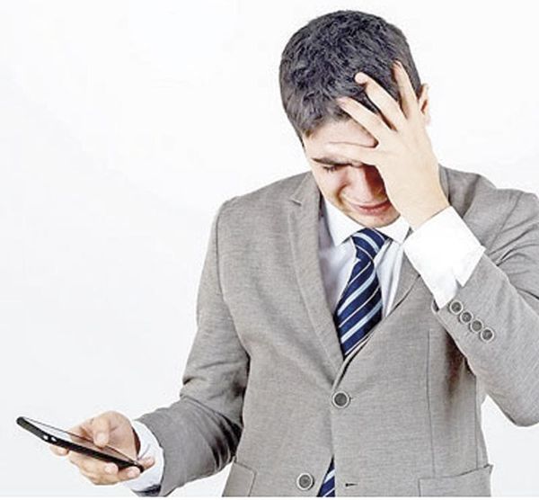 ¡VAN CONTRA CARGOS OCULTOS EN PLATAFORMAS DIGITALES!