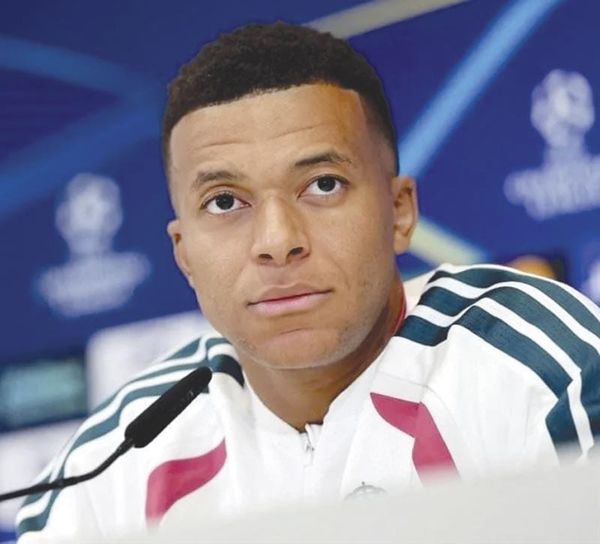 ¡MBAPPÉ DICE QUE ES UN BUEN AÑO PARA GANAR EL BALÓN DE ORO!