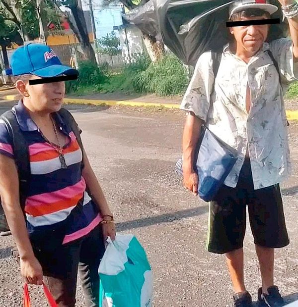 ¡SORPRENDEN A PAREJITA ROBANDO EN DOMICILIOS DE LAGUNA REAL!