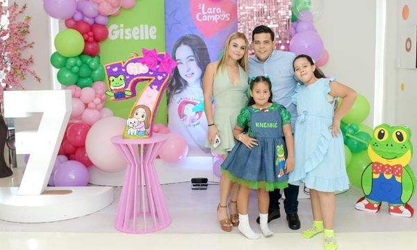 GISELLE APAGA 7 VELITAS JUNTO A LA RANA RHENNE