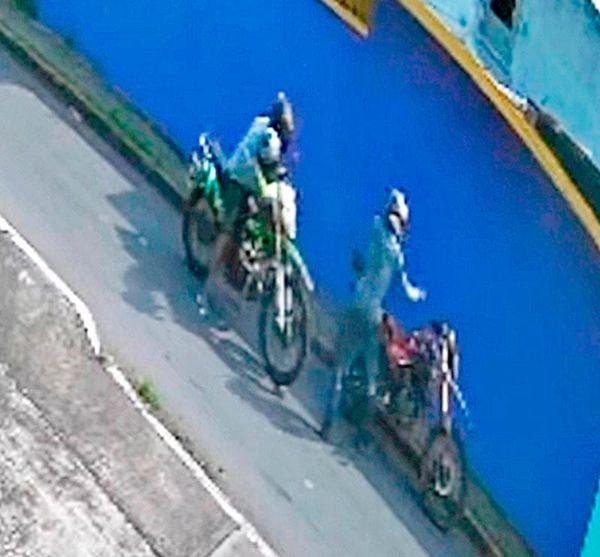 ¡GRABAN A DOS “MOTO-RATONES” ROBÁNSE UN ‘CABALLO DE ACERO’!