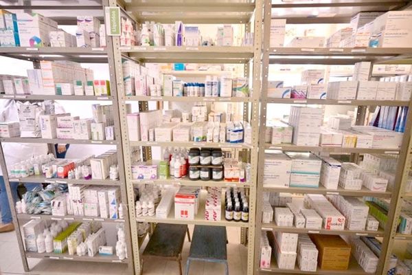 ¡SE LOS MOCHAN! - A 40 EMPRESAS PROVEEDORES DE MEDICAMENTOS