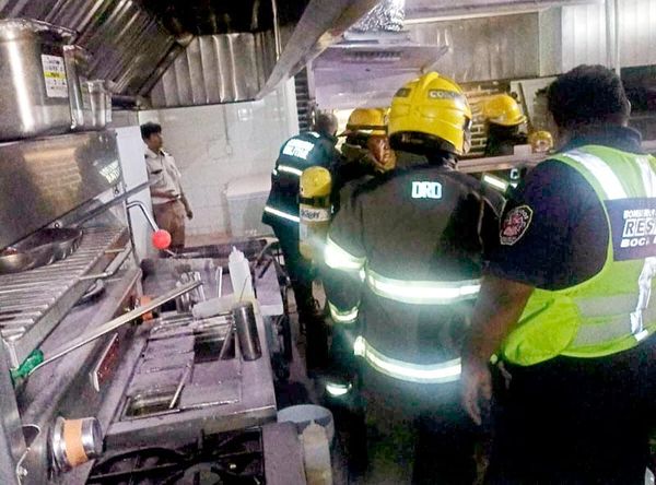 ¡FLAMAZO EN PLAZA ANDAMAR! - CONATO DE INCENDIO EN EL RESTAURANTE HARBOR’S