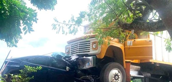 ¡TRAGEDIA EN COTAXTLA! - PIERDE LA VIDA RECONOCIDO GANADERO EN CHOQUE DE FRENTE EN PALMARILLO