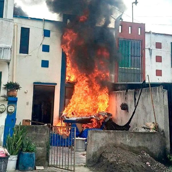 ¡ARDIÓ UNA VIVIENDA EN ARBOLEDAS SAN RAMÓN!