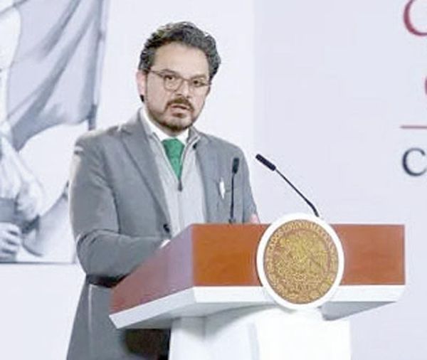 ¡SALE ZOÉ ROBLEDO A DEFENSA DEL IMSS!