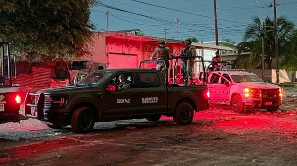 ¡DETIENEN A COMERCIANTE POR NEGARSE AL CATEO DE SU CASA!