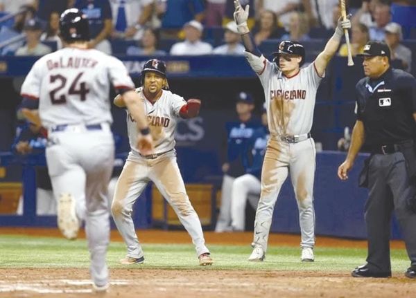 ¡REMONTA CLEVELAND Y SE QUEDA CON EL PRIMERO ANTE TAMPA BAY!