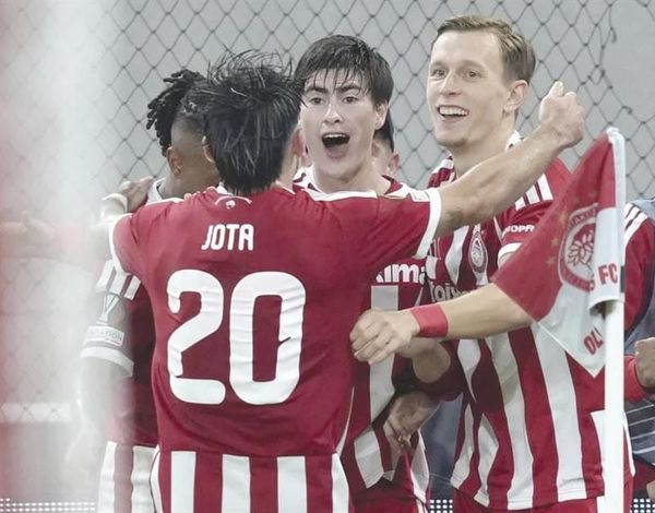 ¡DA “HORMIGA” GONZÁLEZ TRIUNFO AL OLYMPIACOS EN EUROPA LEAGUE!