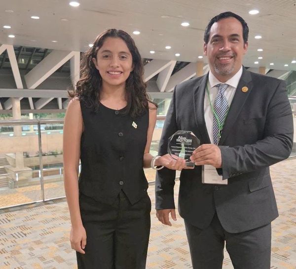 ¡VUELVEN A PREMIAR A VALERIA!