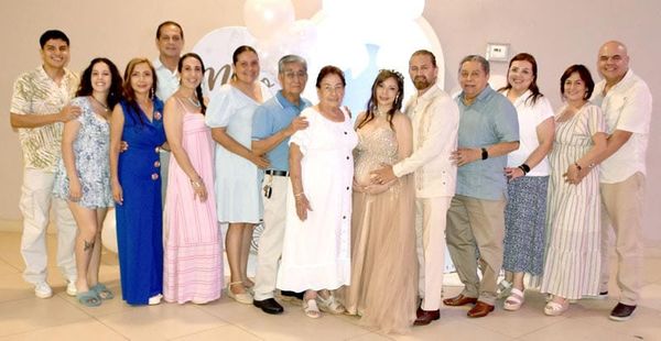 ITZAYANA Y RICARDO ESPERAN A SU PRINCESITA