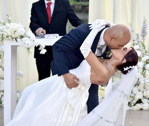 STEPHANY Y CÉSAR UNEN SUS VIDAS