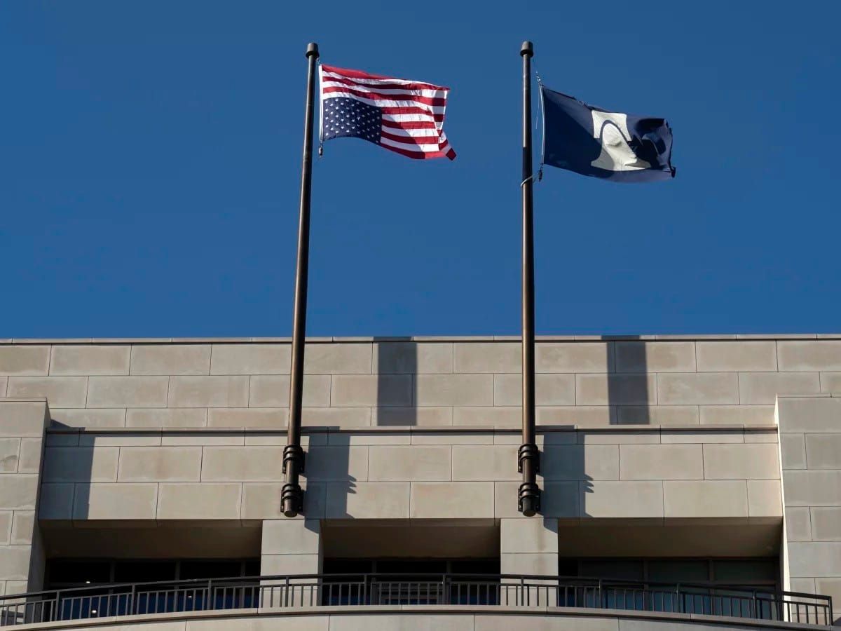 Inverted American Flag: A Symbol of Right-Wing Dissent