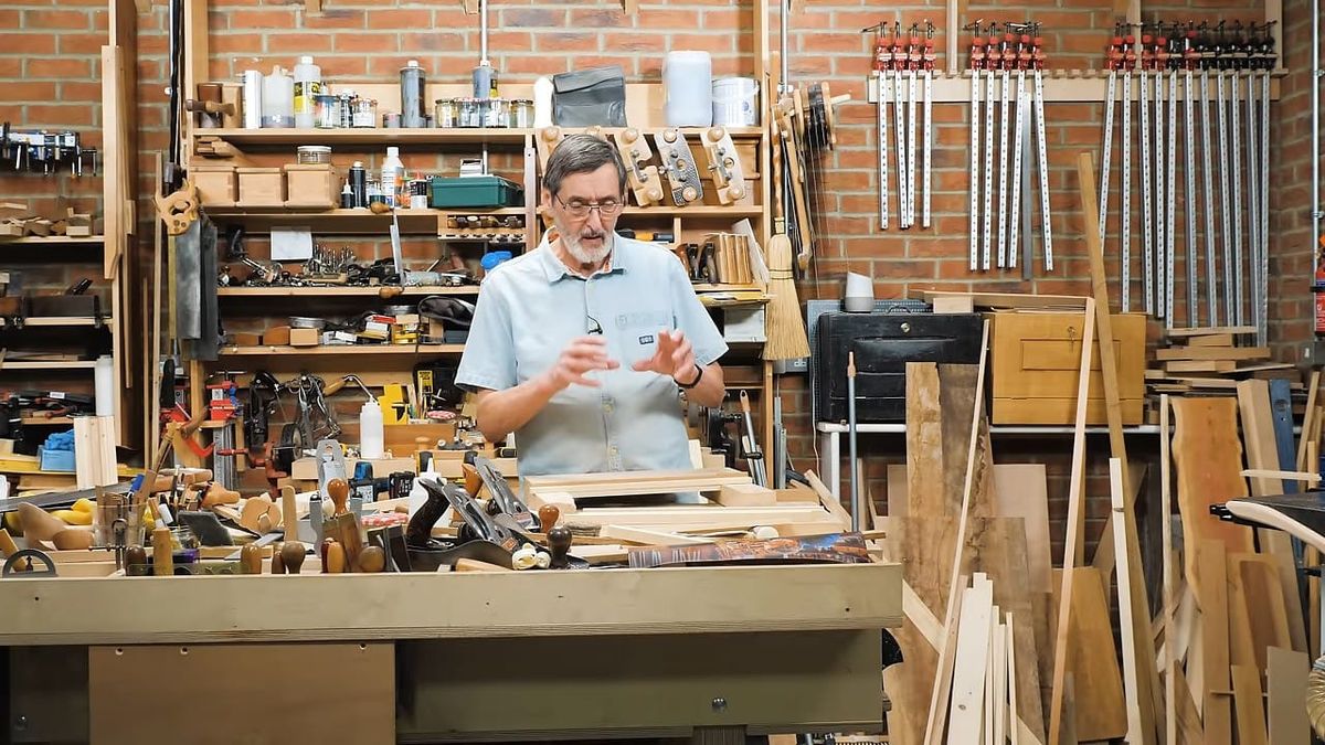 How to Make a Simple Picture Frame with Paul Sellers