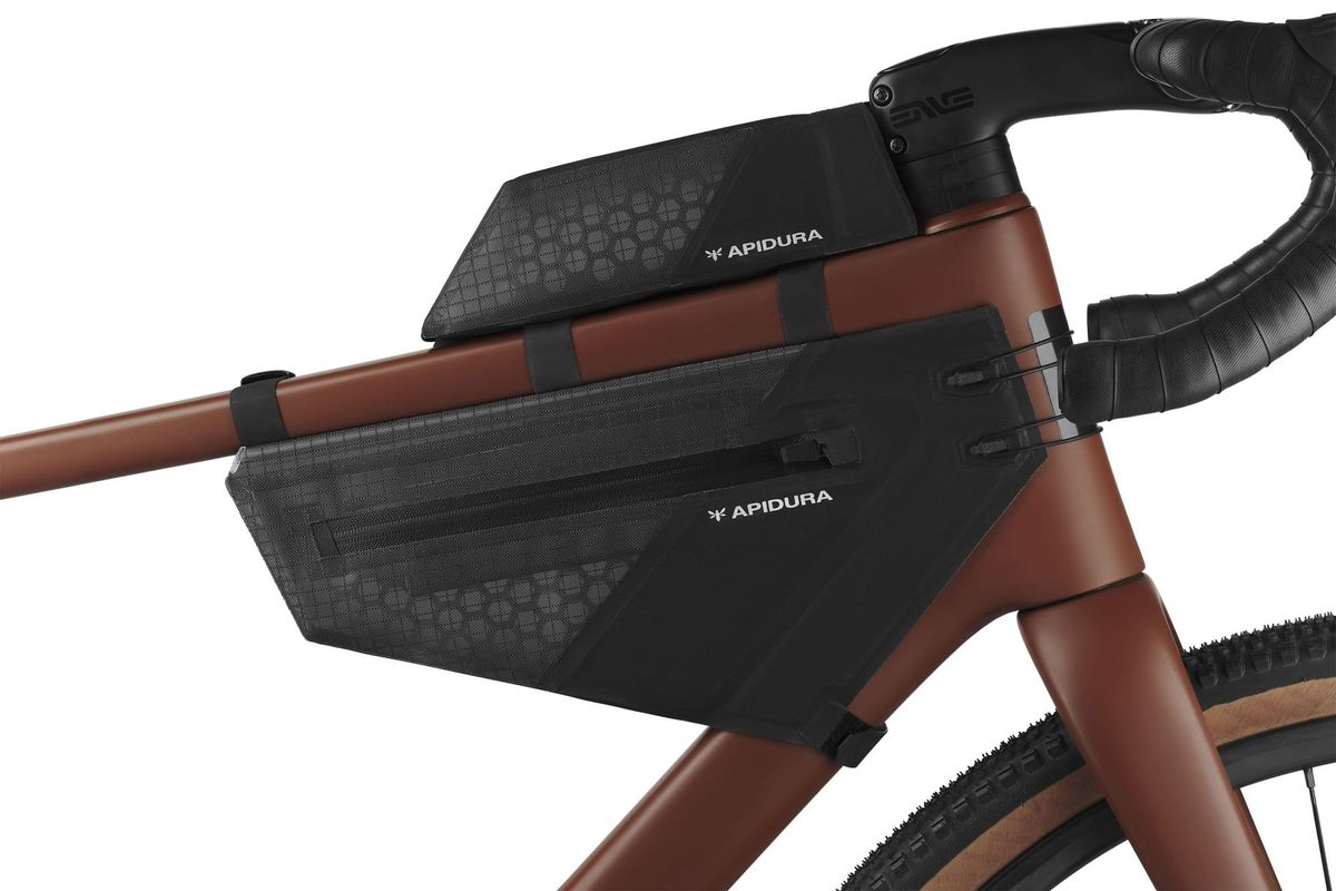 First Look: The Apidura Aero System for Gravel Racing
