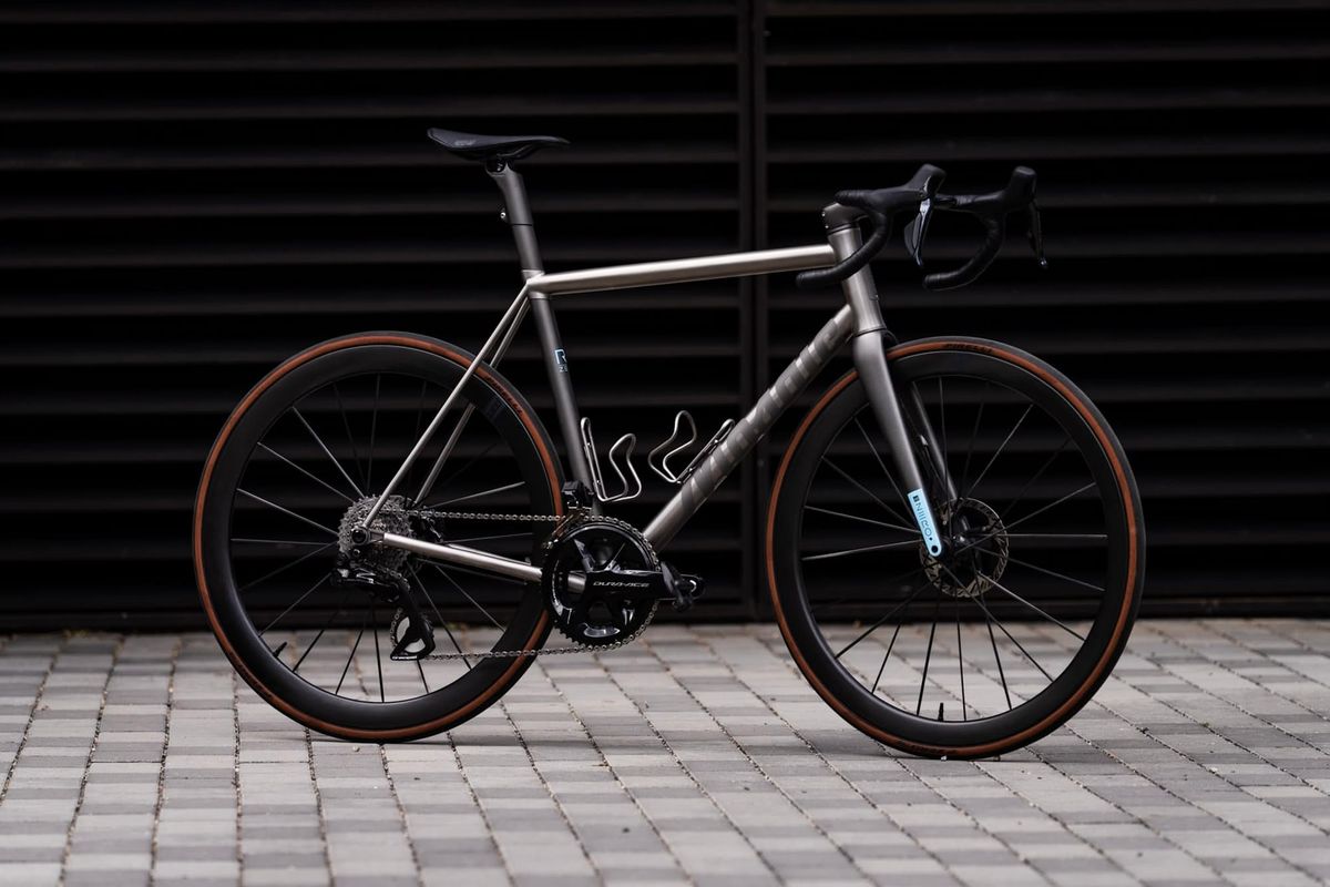 Mosaic's RT-Zero: A Glimpse into the Future of Titanium Bicycles