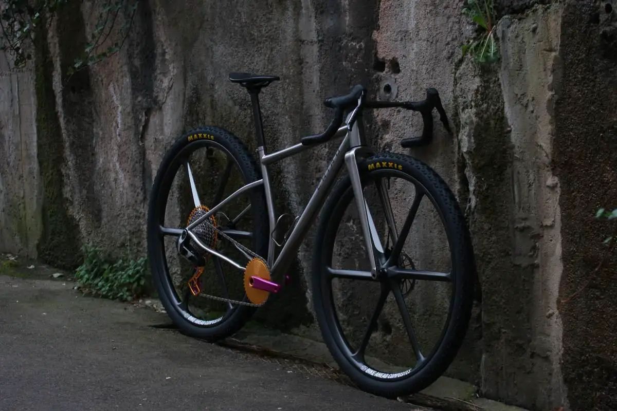 Is 32-Inch the Future of Gravel? Chiru's VELDT Frameset Makes the Case