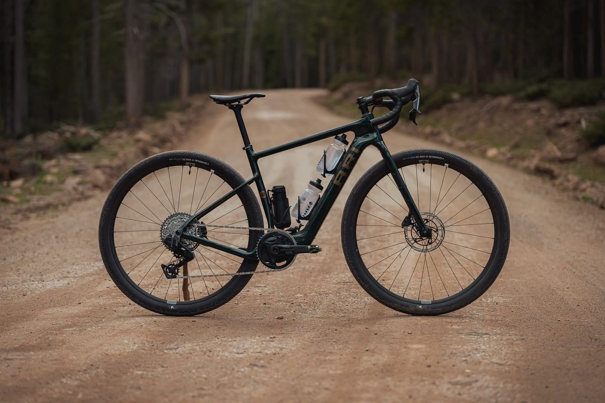Ari Shafer HP: A 28-Pound E-Gravel Bike That Actually Rides Like a Bike