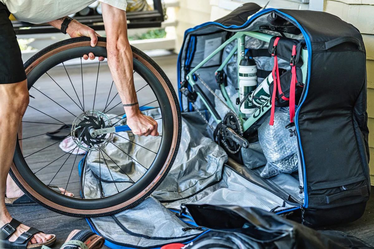 Schwalbe Says It's New G-One RS Gravel Tire is 20% Faster, Will It Win Unbound?