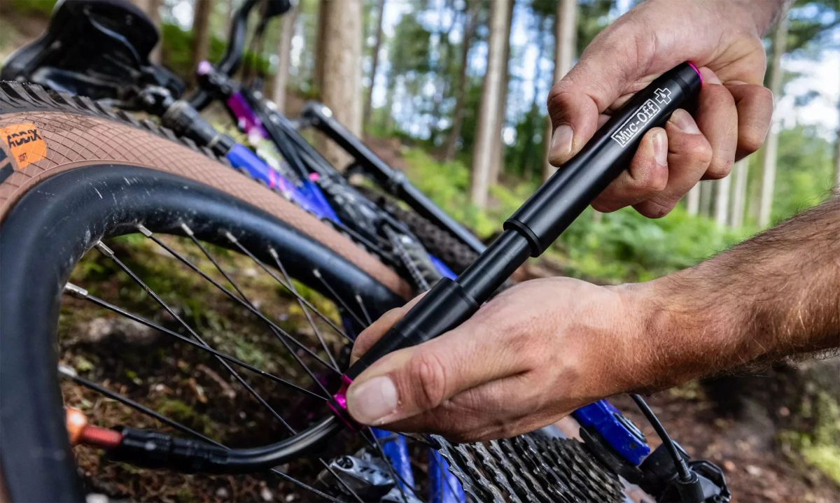 Muc-Off's New Additions: AirMach Mini and 17-In-1 Minitool