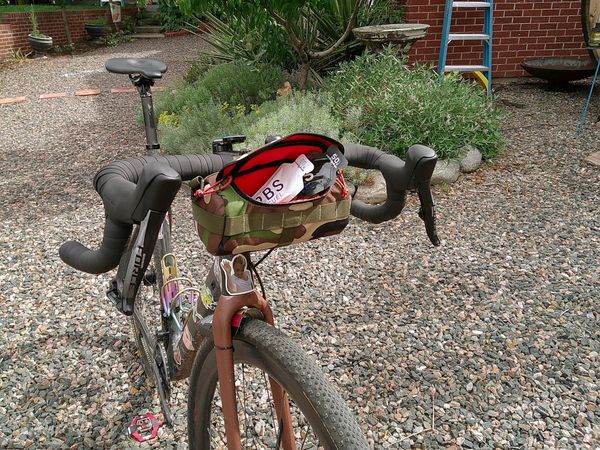 HandleStash Bigmouth Burrito Review: The Perfect "Just Right" Handlebar Bag