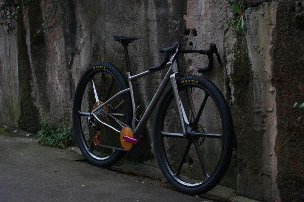 Is 32-Inch the Future of Gravel? Chiru's VELDT Frameset Makes the Case