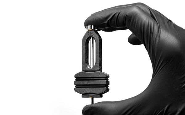 This $41 Tool Stops You From Scratching Your Brake Pistons With a Screwdriver