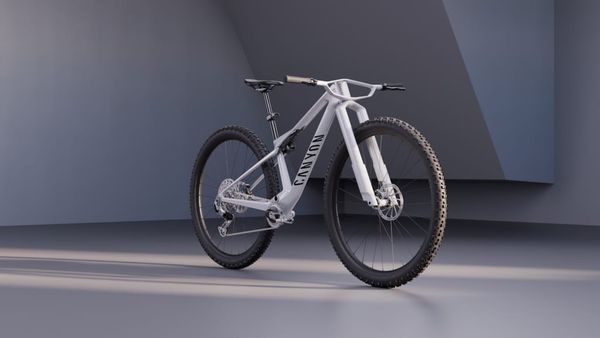 The Lux Era Puts 32-Inch Wheels and Fighter-Jet Bars on an XC Frame