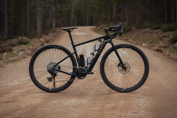 Ari Shafer HP: A 28-Pound E-Gravel Bike That Actually Rides Like a Bike