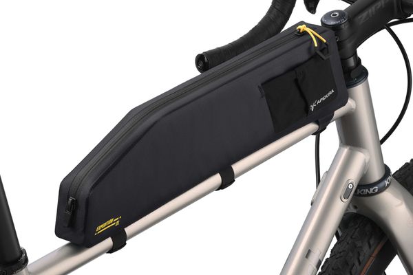 Apidura's $134 Top Tube Pack Solves the Knee-Rub Problem