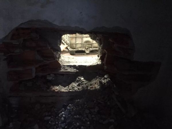 Thieves Drill Through One-Meter-Thick Wall to Steal 3T Bikes