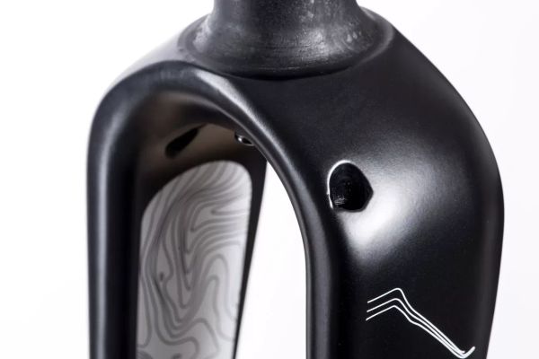 Cairn's New Full-Carbon Adventure Fork