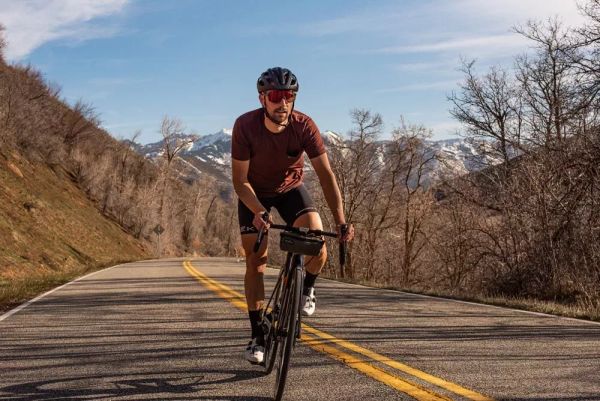 Snēk Cycling Launches the Dry Creek Merino Pocket Tee