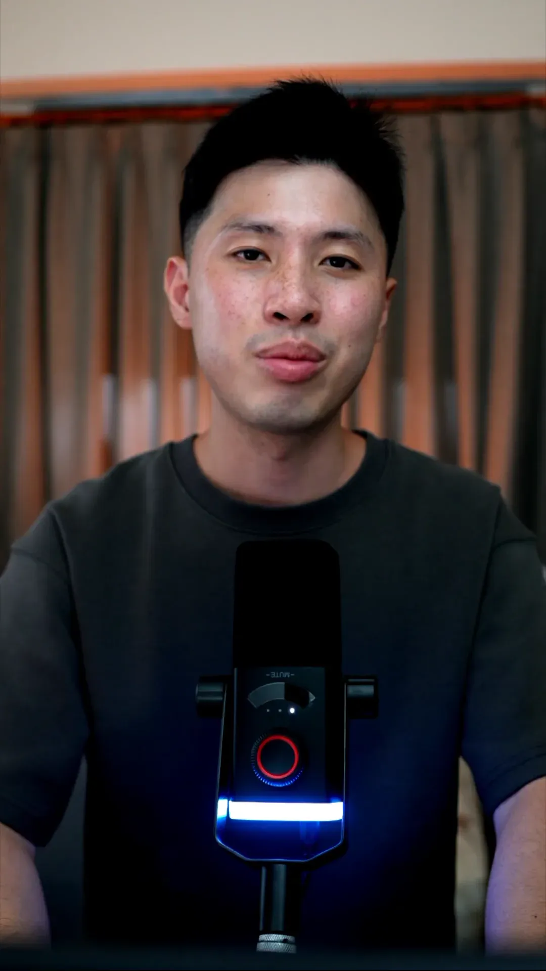 播放村長本人介紹《聽書進化》的影片