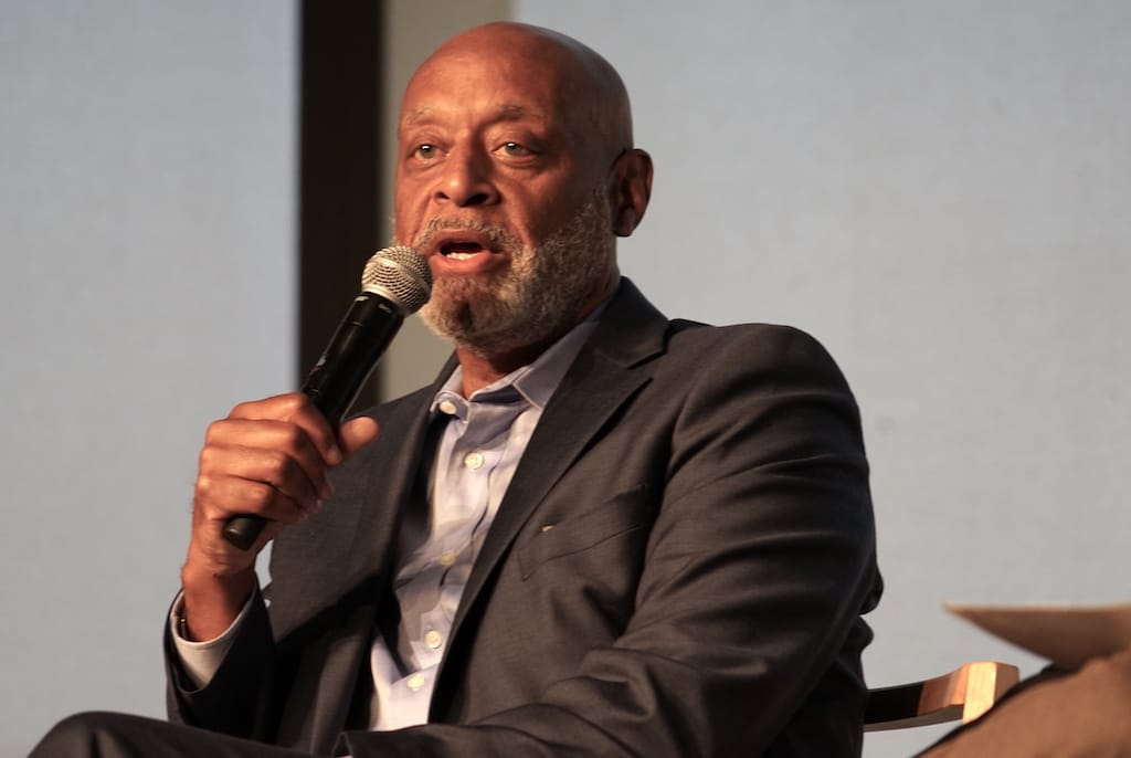 Kevin Chavous addresses the audience.