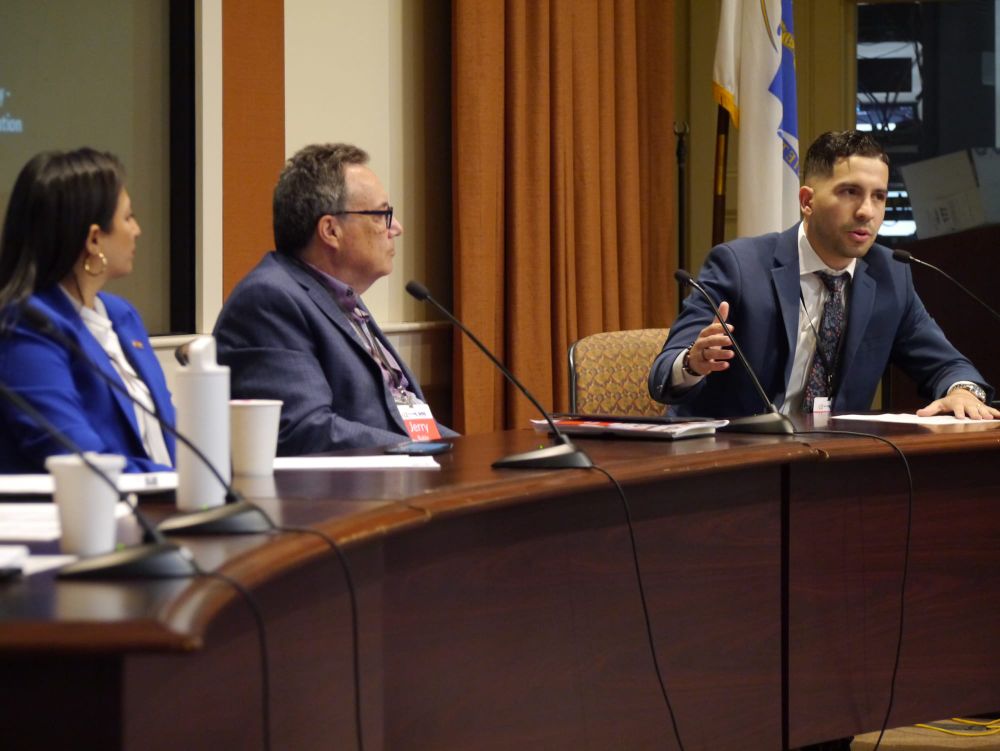 Report: Latinos are key to Massachusetts economy post image