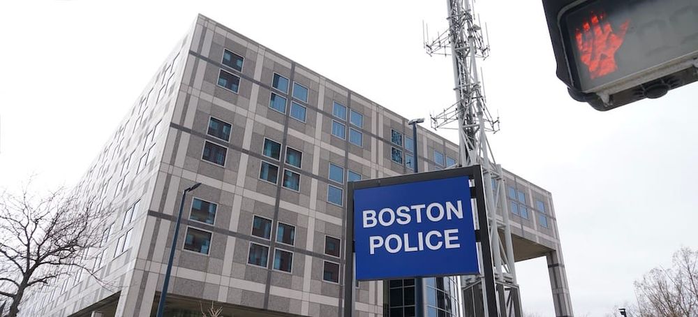 Police, courts maintain flow of information to ICE officials post image