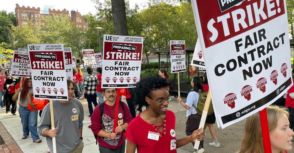 MIT grad students picket for living wage, affordable health care post image