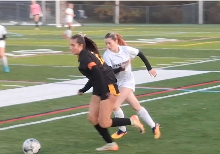 Cape girls survive Freeport scare in semifinals