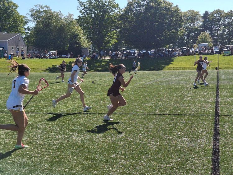 Cheverus girls close with statement win over Thornton Academy