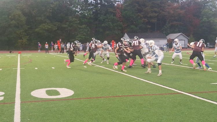 Freeport football controls the clock, beats Morse in midseason showdown