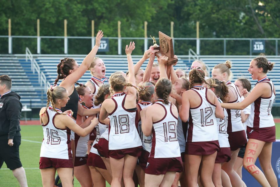 Freeport girls down Mt. Ararat to win Class B title in perfect fashion