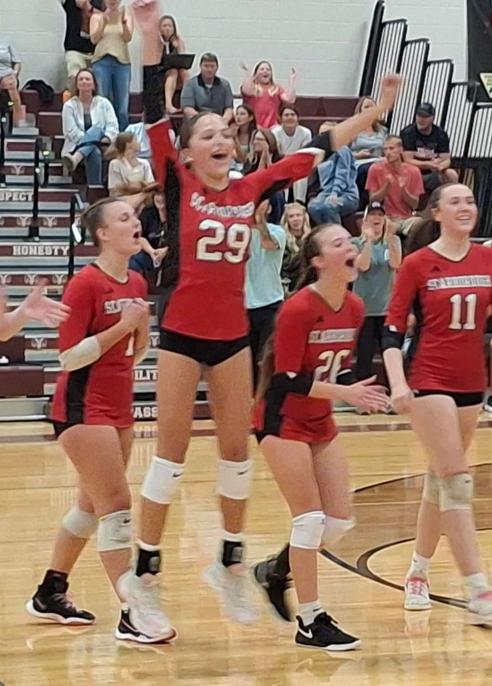 Scarborough stuns Gorham in straight sets to make early statement