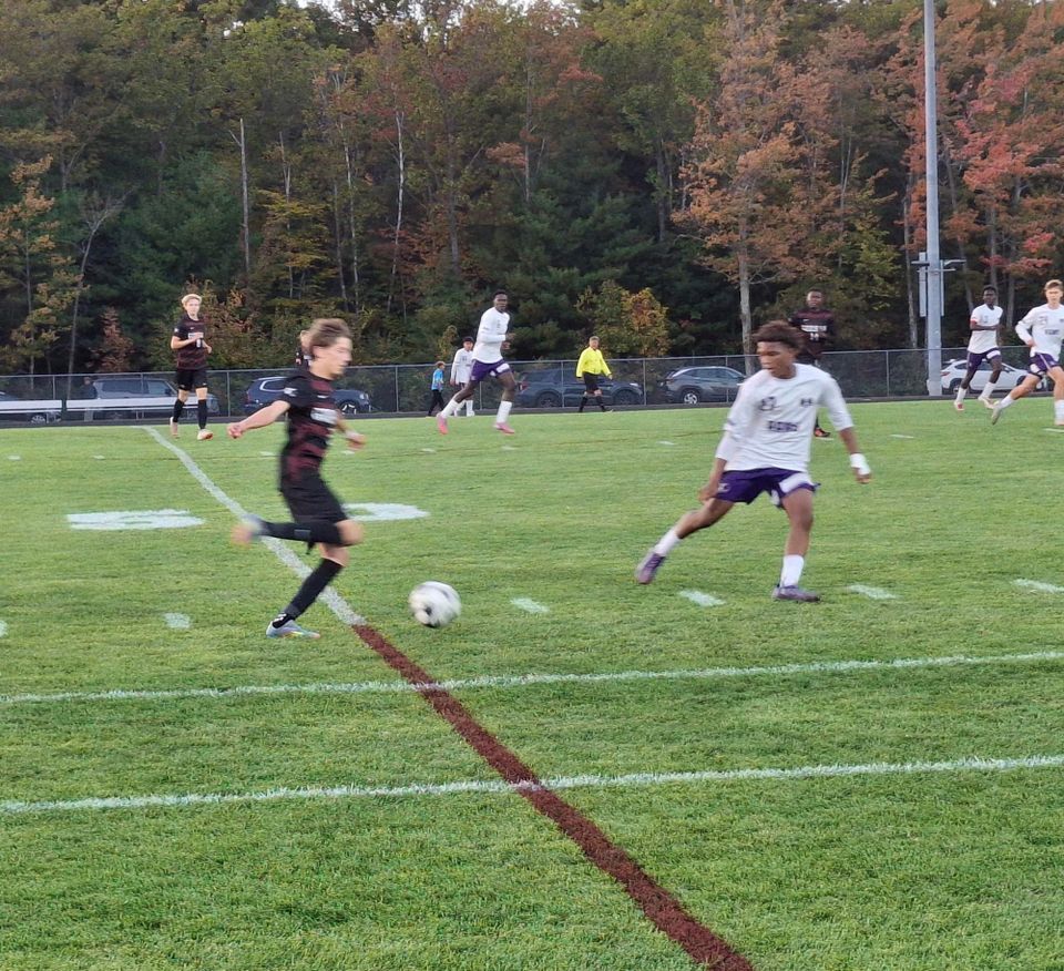 Gorham boys score late to edge Deering